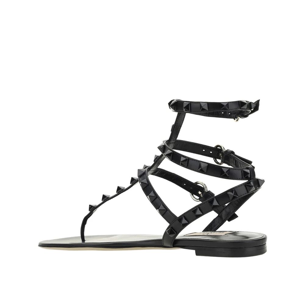 Valentino Garavani Rockstud Flip-Flop Sandlas