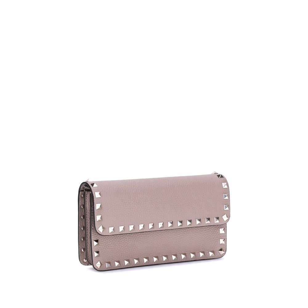Valentino Garavani Rockstud Pochette with chain