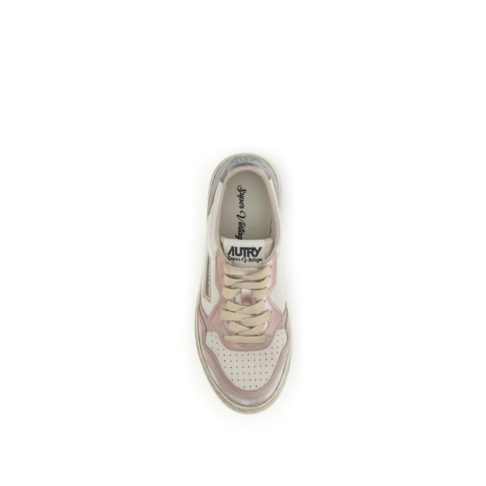 Autry Medalist Low Super Vintage Sneakers